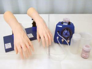手背の静脈注射シミュレータ
