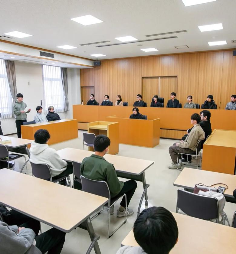 「生きた法」の学習と体験